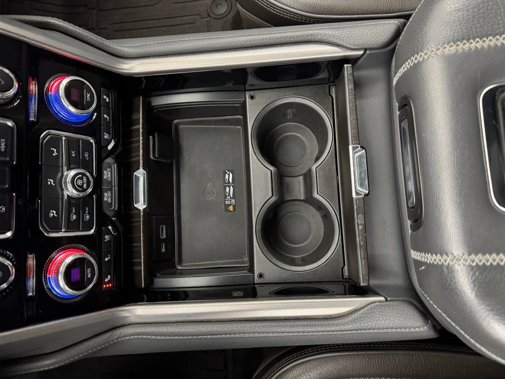 Used 2022 GMC Yukon XL Denali image 27