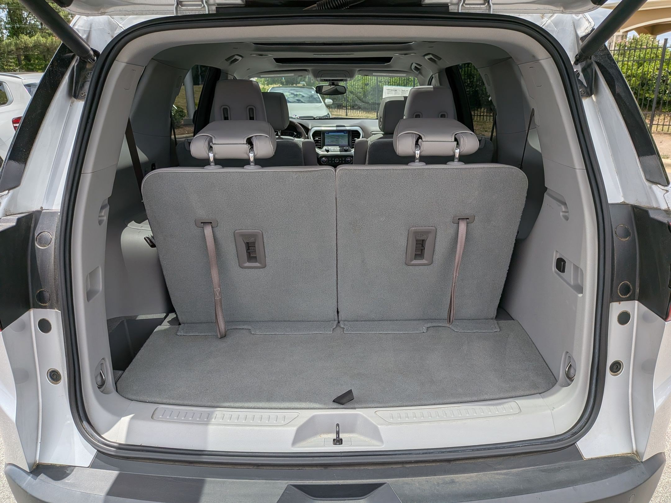 Used 2019 GMC Acadia SLT FWD image 36