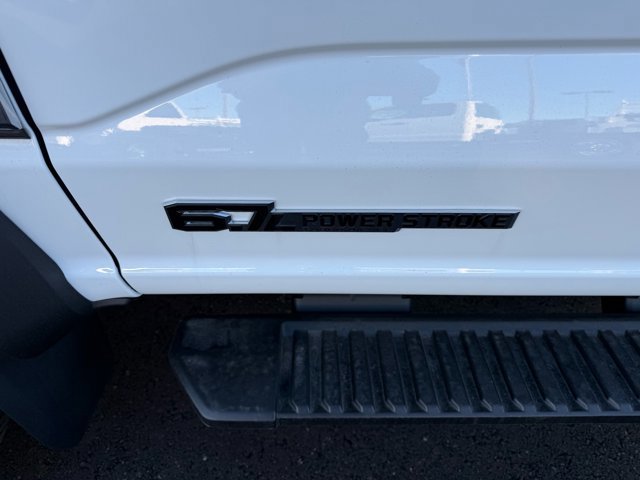 New 2026 Ford F550 4x4 Crew Cab image 7