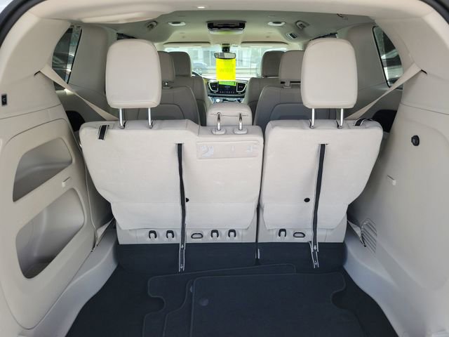 Used 2018 Chrysler Pacifica Touring-L image 7