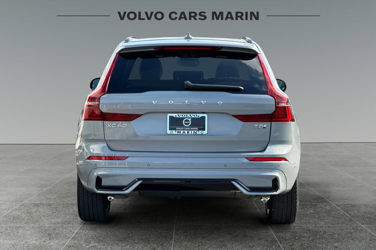 New 2026 Volvo XC60 T8 Plus w/ Climate Package image 7