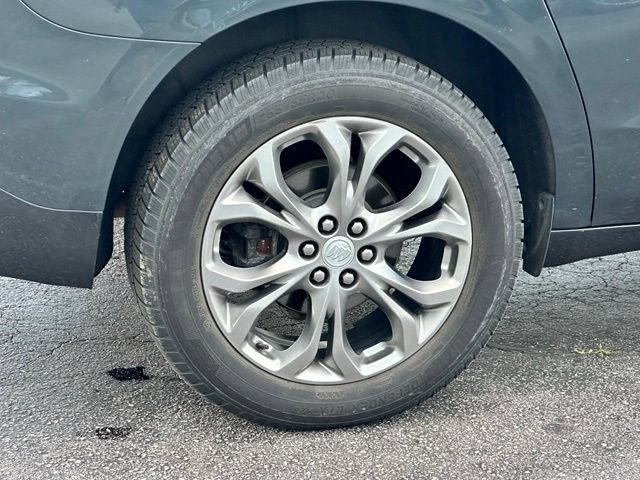 Used 2019 Buick Enclave Avenir w/ Avenir Technology Package AWD/4WD image 10
