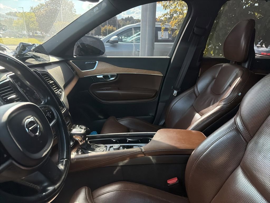 Used 2018 Volvo XC90 T6 Inscription w/ Convenience Package AWD/4WD image 11