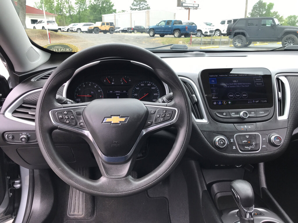 Used 2024 Chevrolet Malibu LS w/ Driver Confidence Package FWD image 9