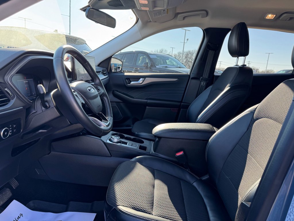 Used 2023 Ford Escape SE FWD image 24