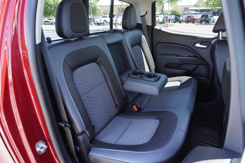 Used 2019 Chevrolet Colorado Z71 AWD/4WD image 12