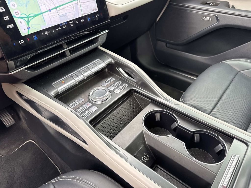 Used 2024 Lincoln Nautilus Premier w/ Equipment Group 102A image 27