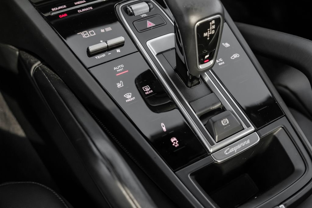 Used 2020 Porsche Cayenne Turbo image 27