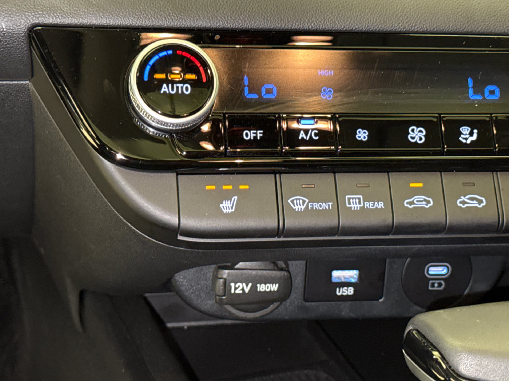 Used 2026 Hyundai Elantra Limited FWD image 27