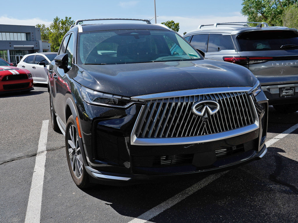 Used 2026 INFINITI QX60 Luxe w/ Cargo Package AWD/4WD image 1