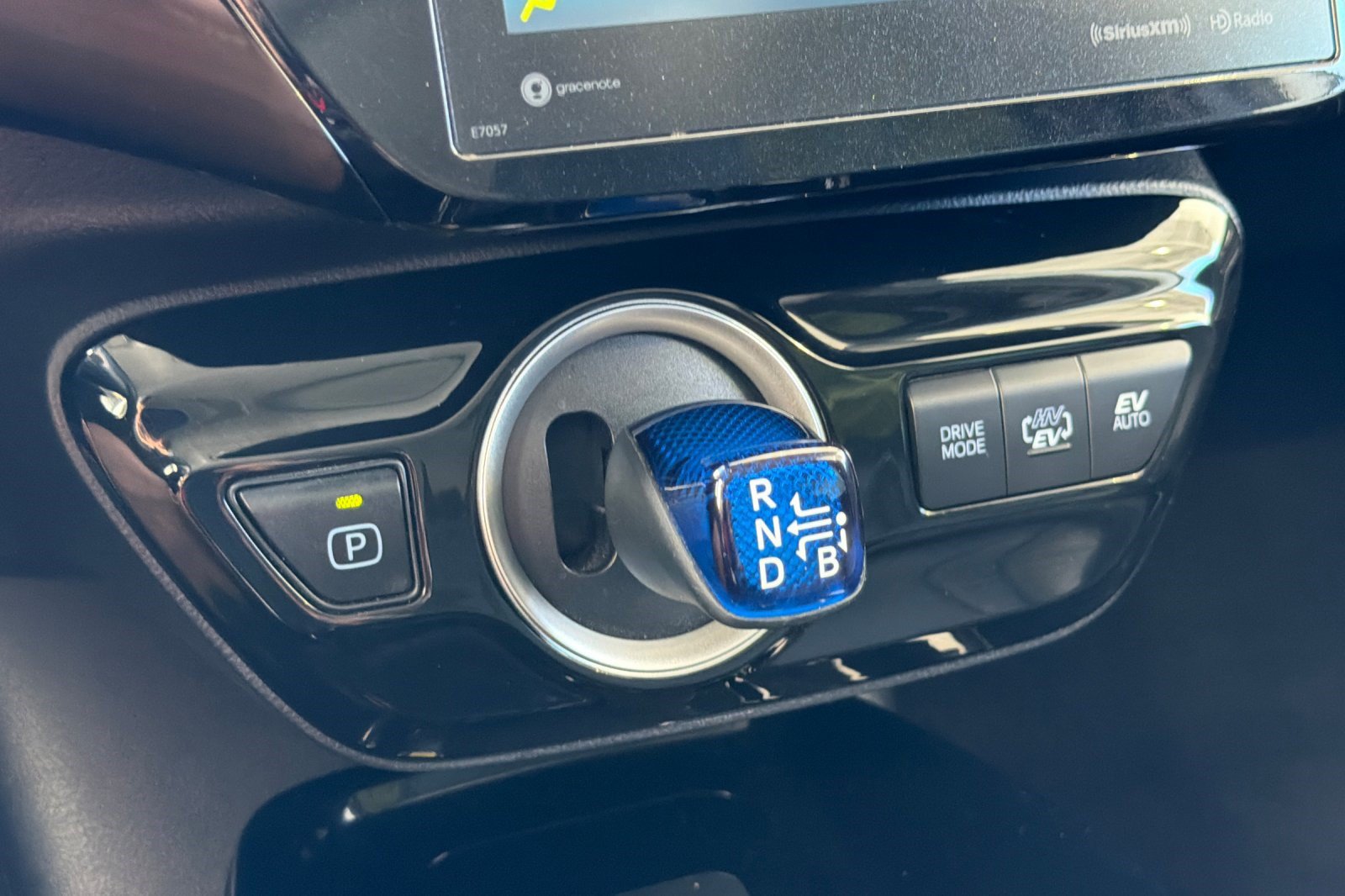 Used 2022 Toyota Prius Prime XLE FWD image 27
