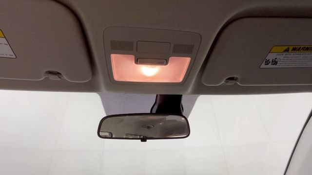 Used 2025 Hyundai Venue SE FWD image 34