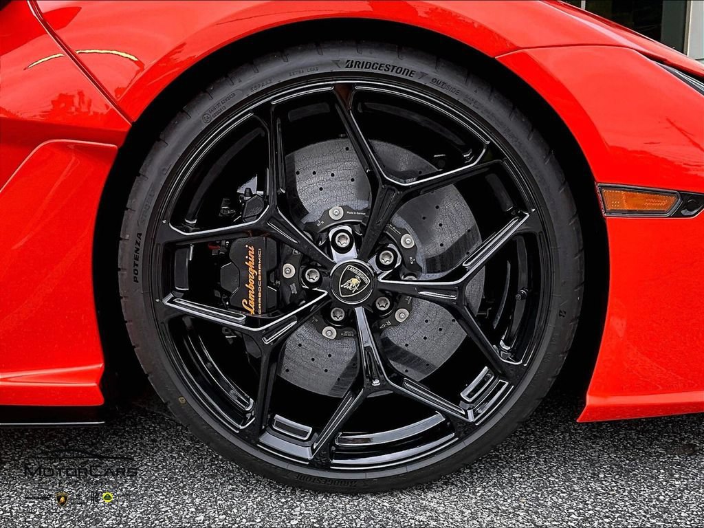 Used 2026 Lamborghini Revuelto AWD/4WD image 27