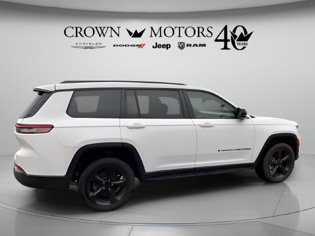 Used 2024 Jeep Grand Cherokee L Limited w/ Black Appearance Package AWD/4WD image 13