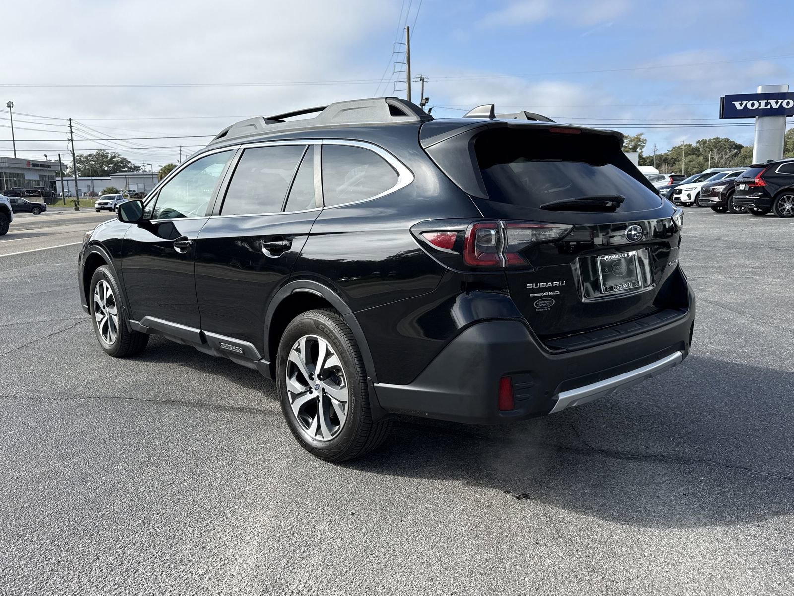 Used 2020 Subaru Outback Limited w/ Popular Package #2 image 3