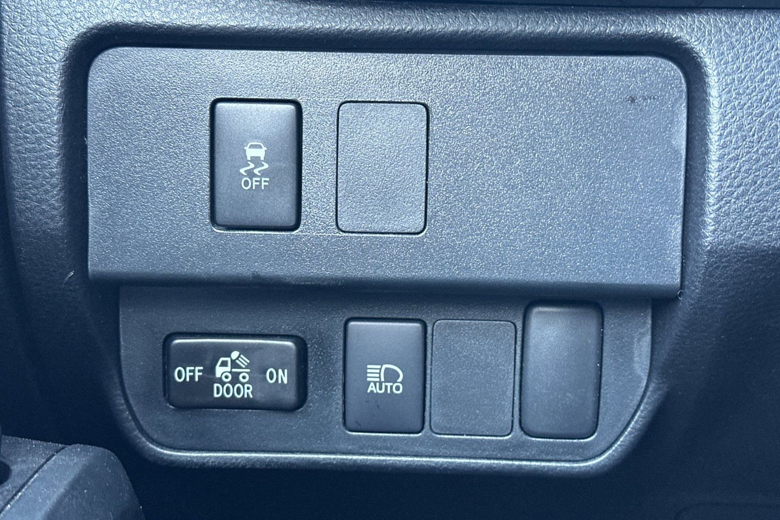 Used 2023 Toyota Tacoma SR image 33