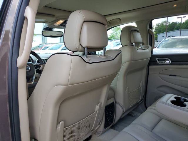 Certified 2017 Jeep Grand Cherokee Overland RWD image 13