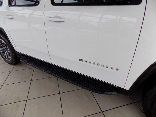 Certified 2024 Jeep Wagoneer L Series II image 39