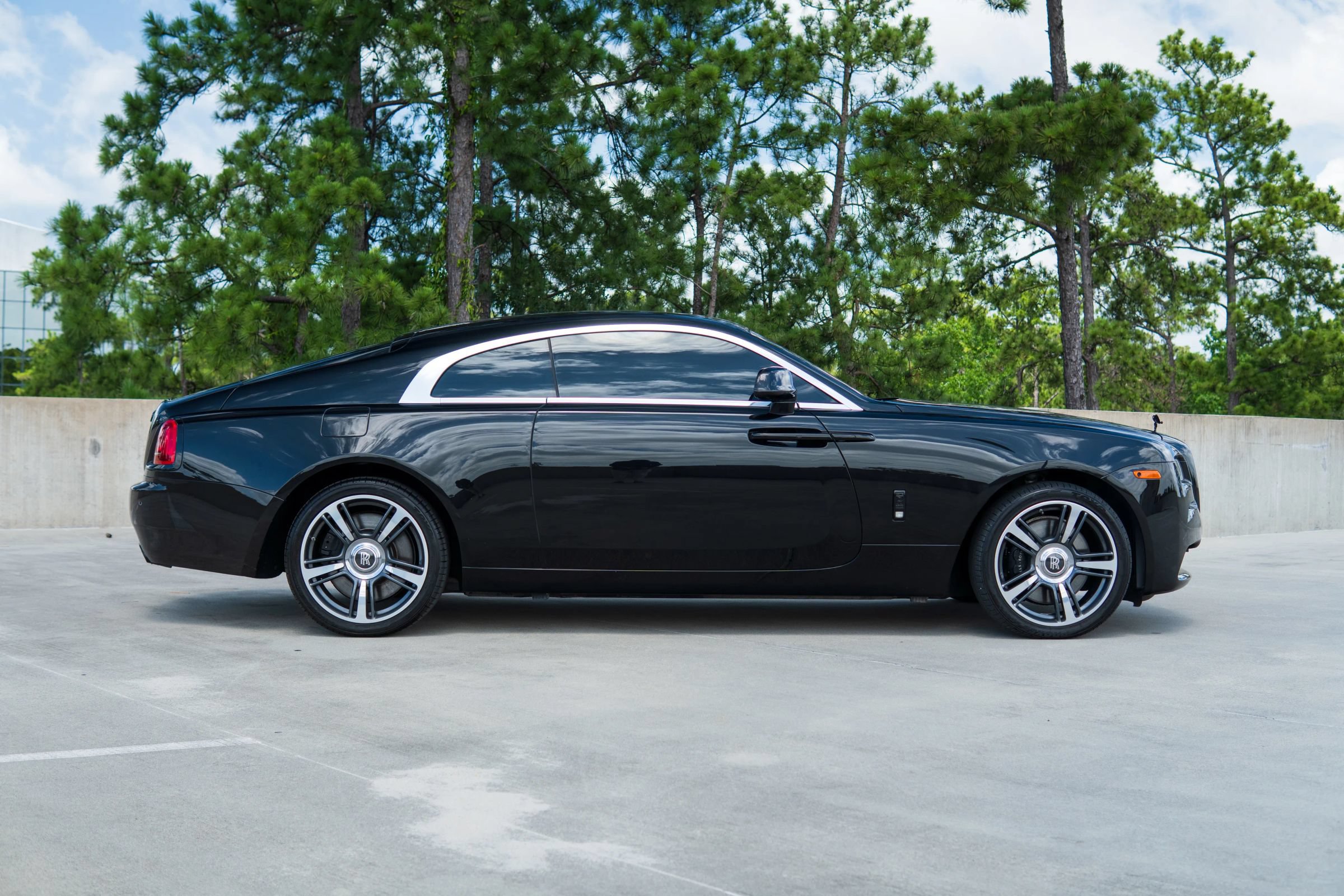 Used 2016 Rolls-Royce Wraith RWD image 12