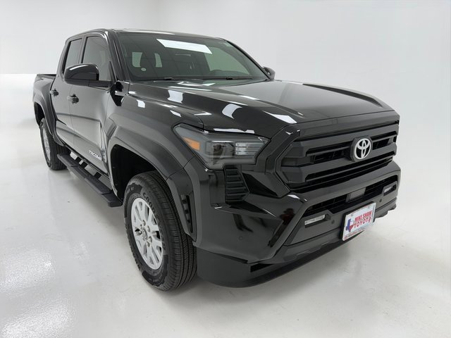 Used 2025 Toyota Tacoma SR5 w/ SR5 Upgrade Package image 2