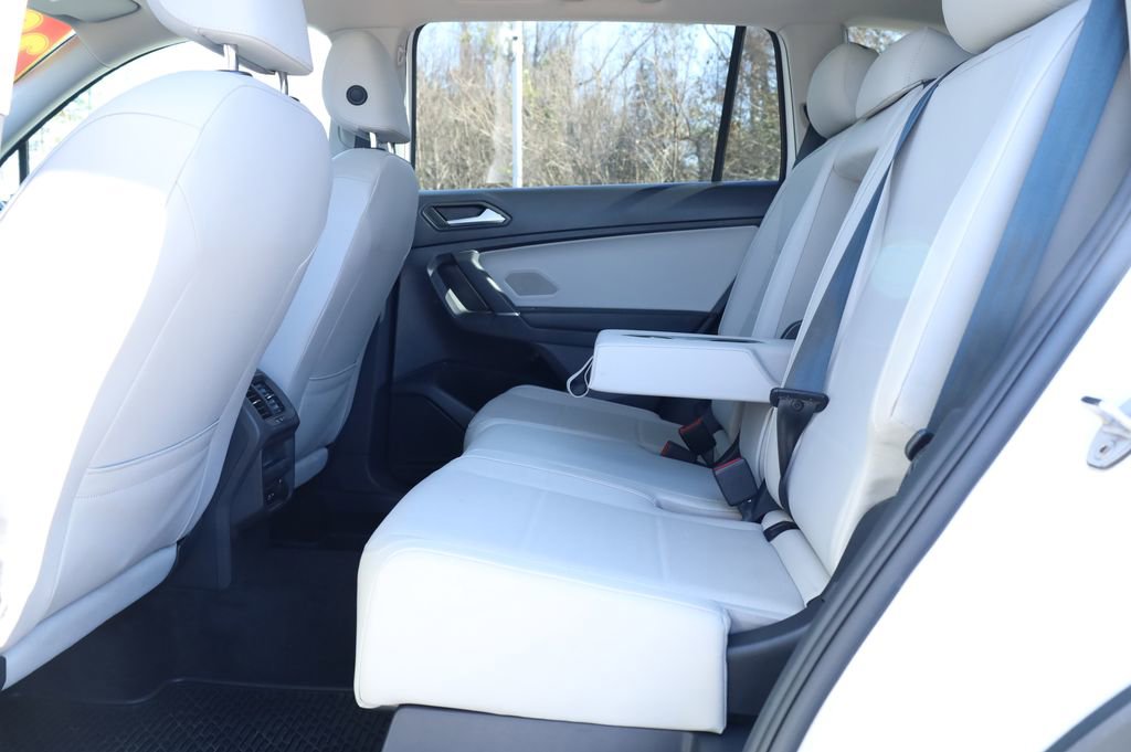 Used 2020 Volkswagen Tiguan SEL image 14