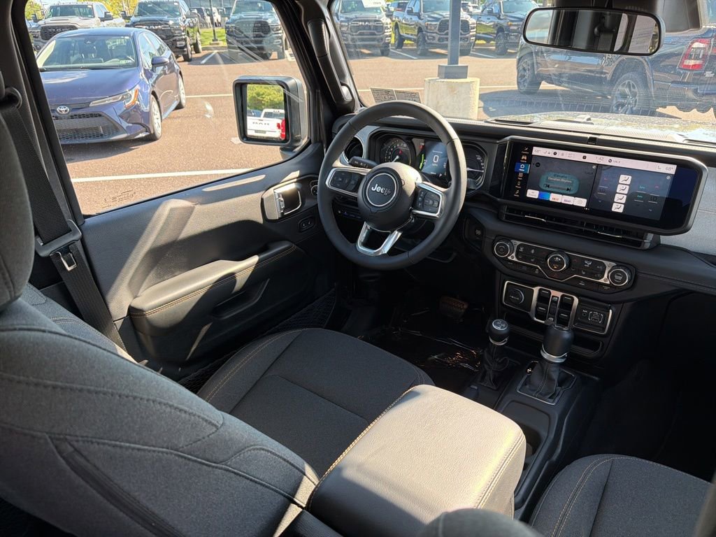 Certified 2025 Jeep Wrangler Unlimited Sahara AWD/4WD image 12