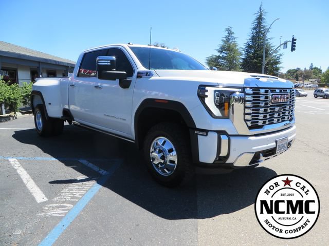 Used 2024 GMC Sierra 3500 Denali w/ Denali Reserve Package AWD/4WD image 7