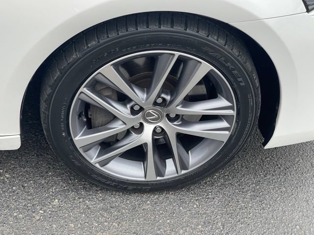 Used 2018 Lexus IS 300 AWD image 25