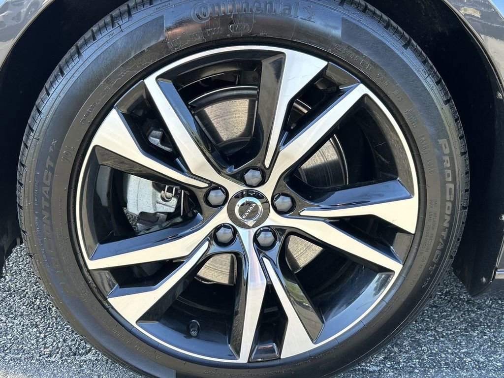Used 2025 Volvo S60 B5 Core FWD image 10