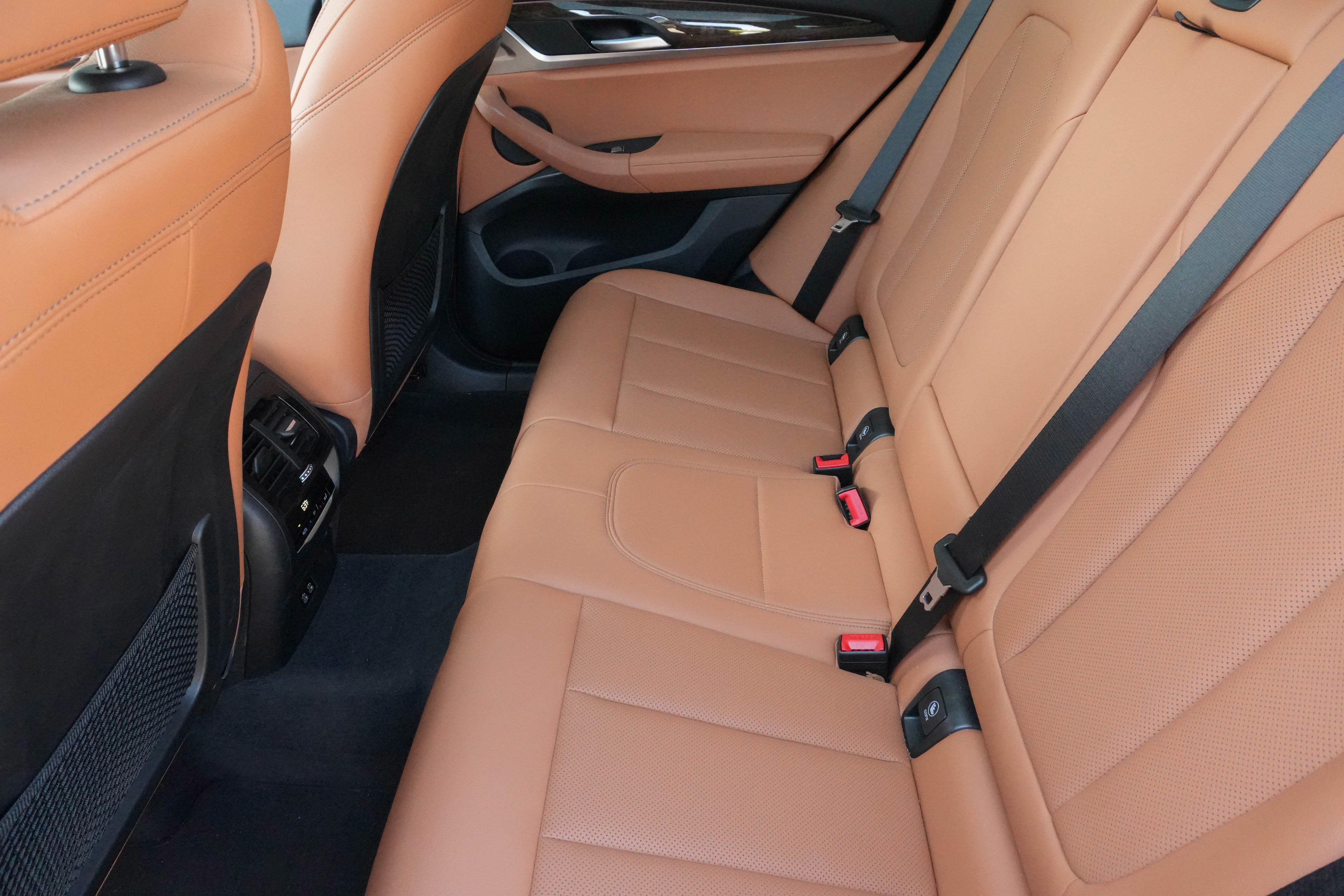 Used 2023 BMW X3 sDrive30i w/ Premium Package w/ZPA RWD image 30