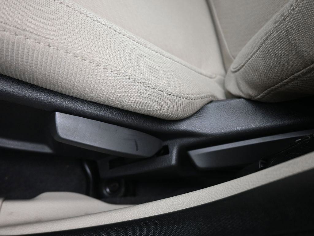 Used 2016 Ford Focus Electric Hatchback image 12