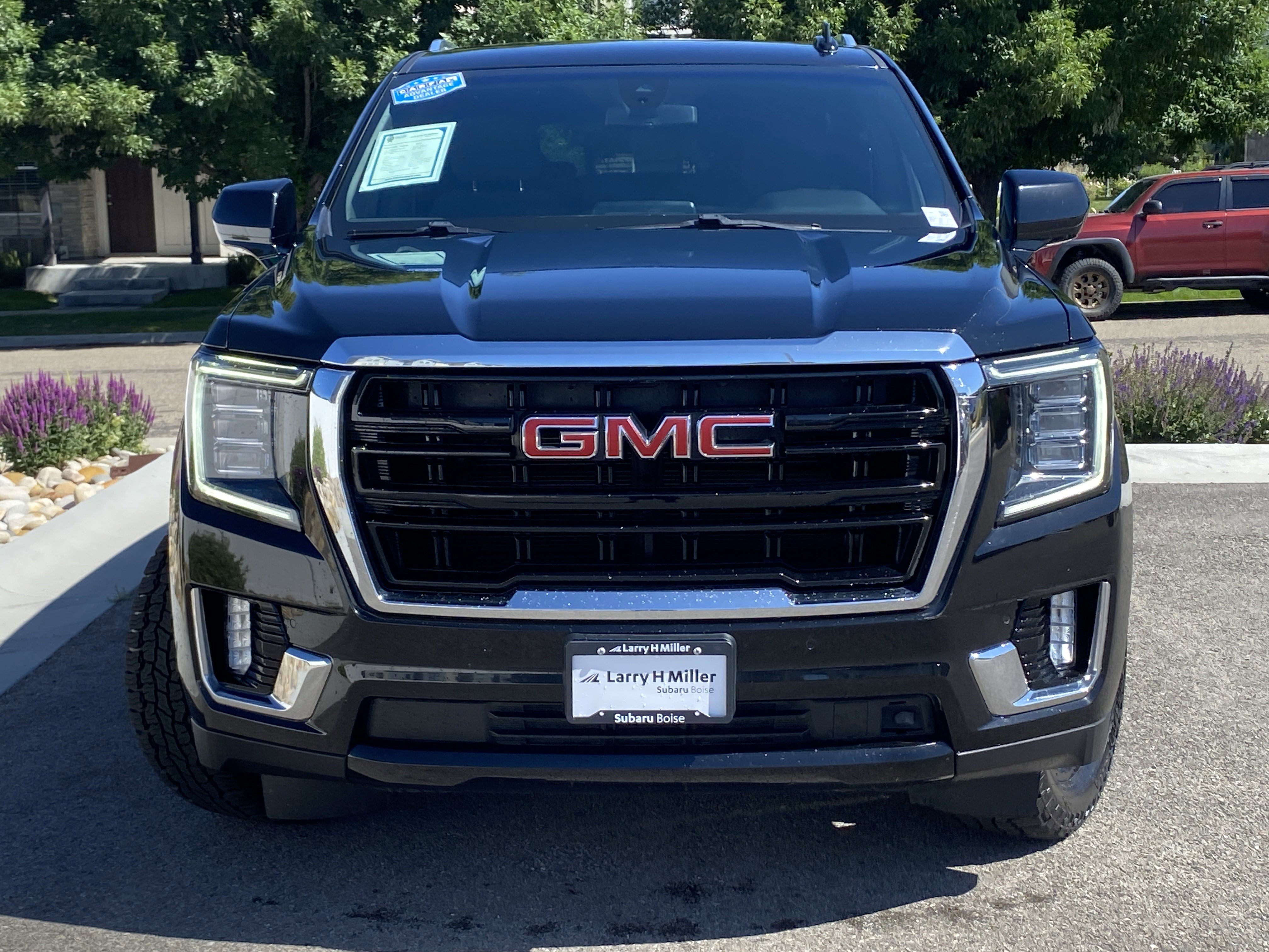 Used 2021 GMC Yukon SLE AWD/4WD image 9