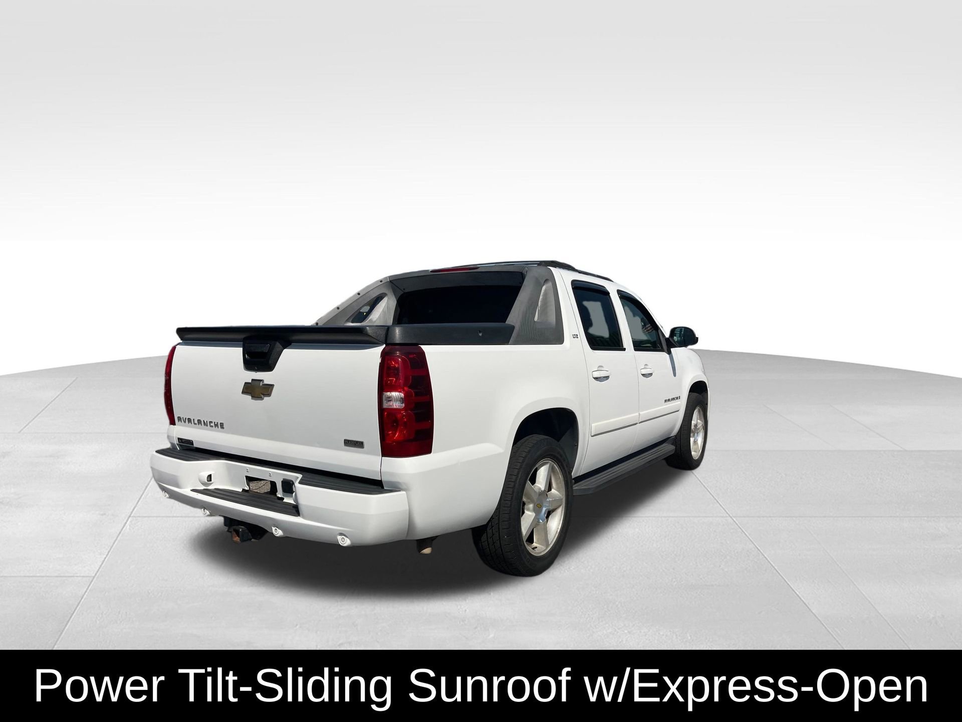 Used 2007 Chevrolet Avalanche LTZ w/ LTZ Preferred Equipment Group image 5