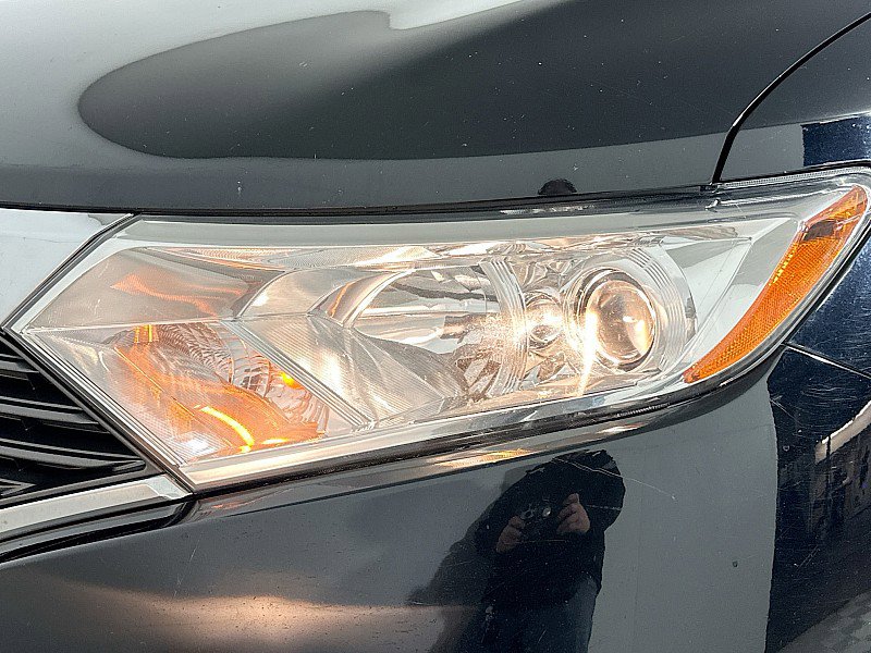 Used 2017 Nissan Quest SV image 32