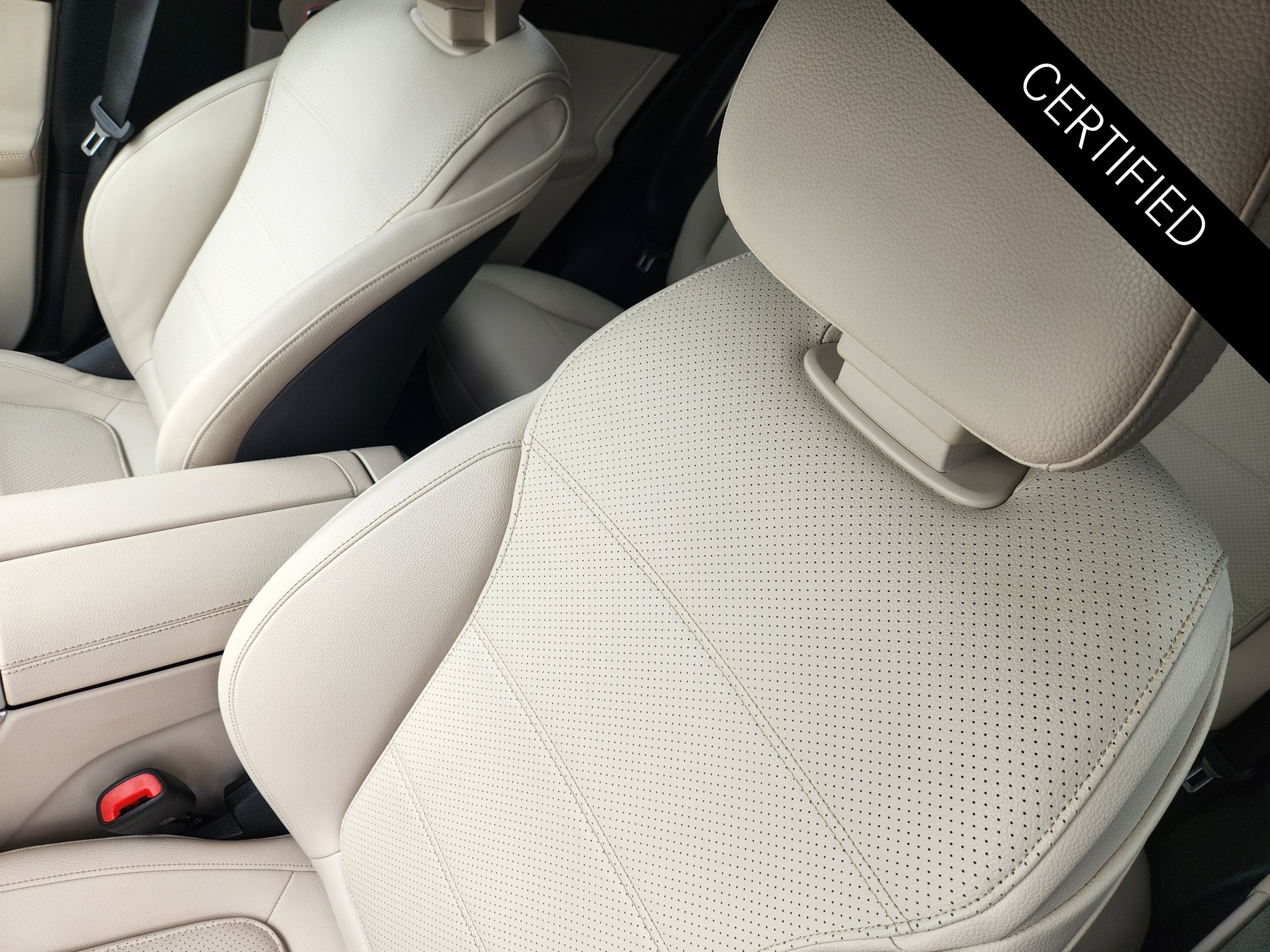 Certified 2023 Mercedes-Benz GLC 300 image 16