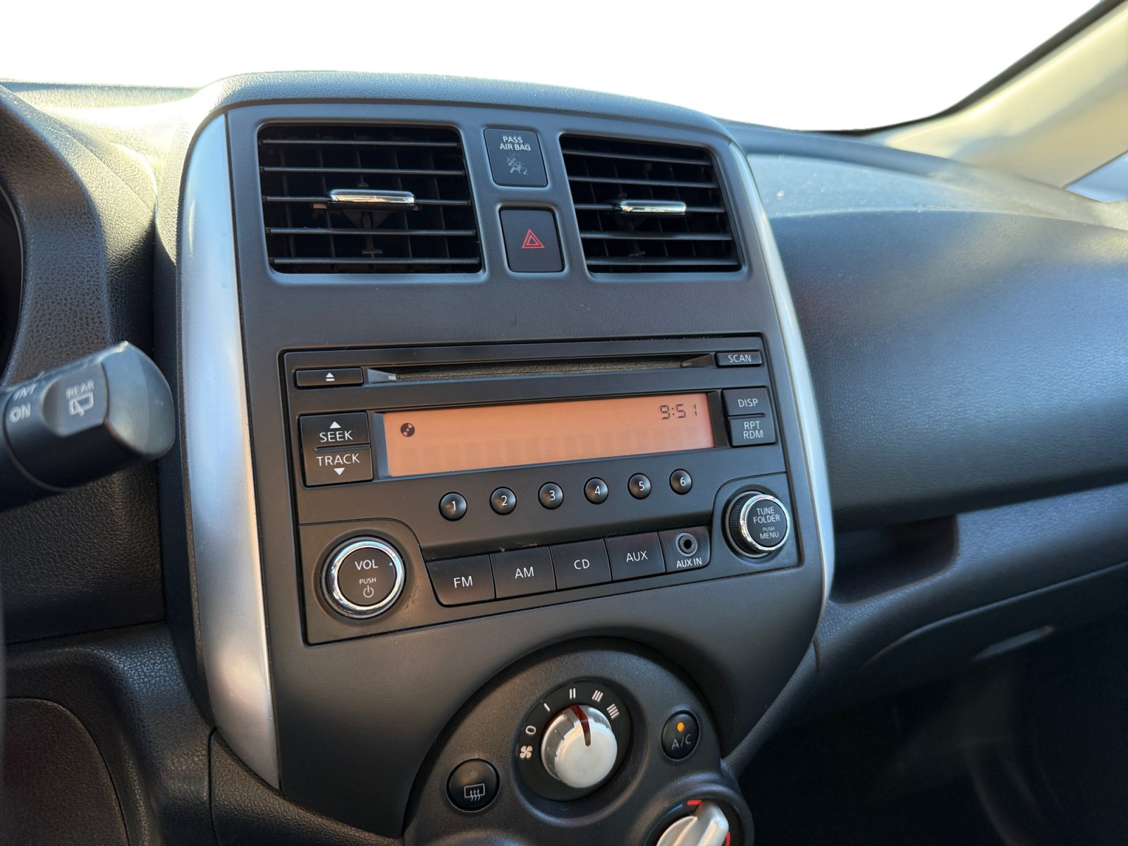 Used 2014 Nissan Versa Note SV FWD image 12