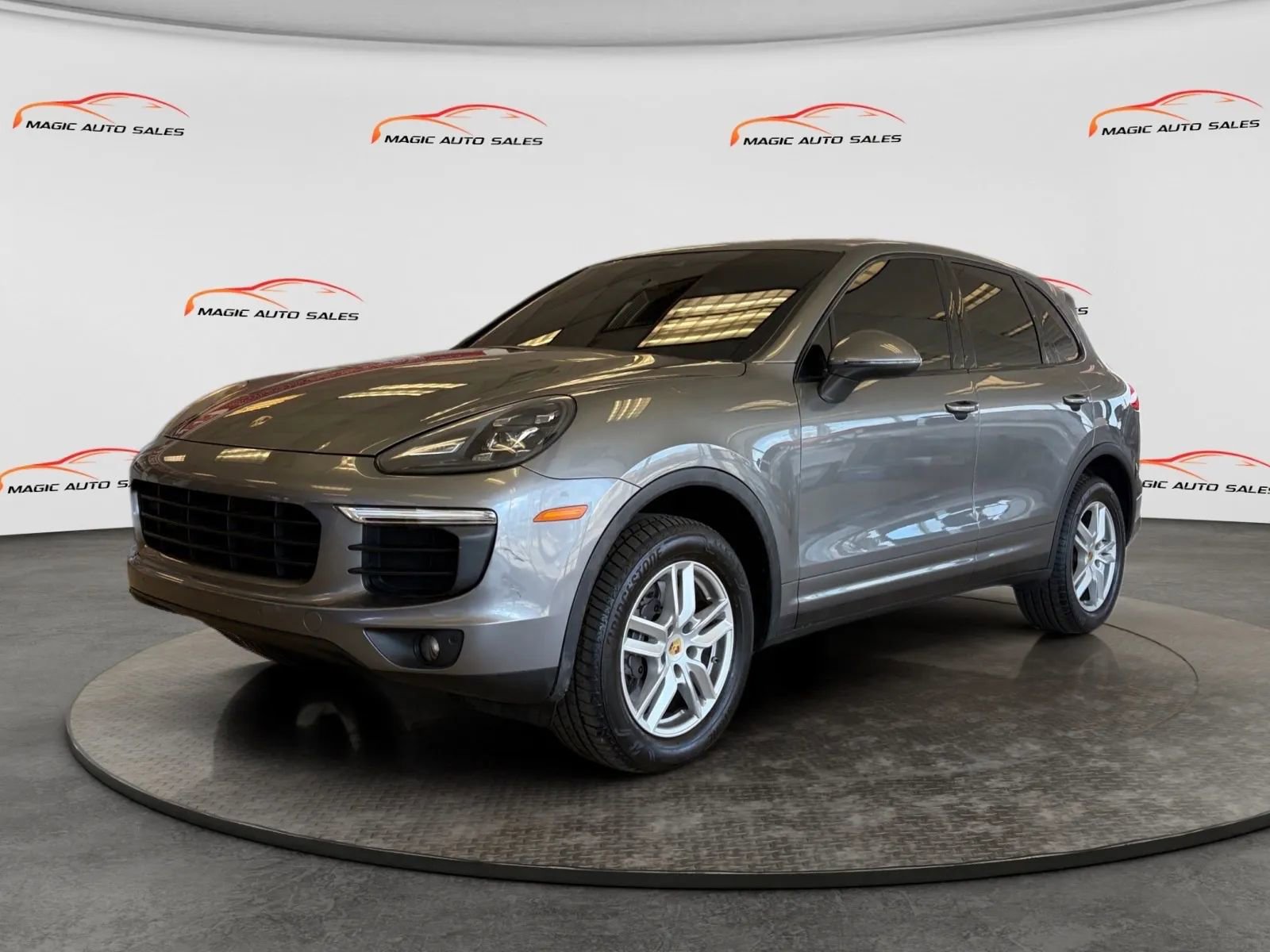 Used 2016 Porsche Cayenne w/ Premium Package Plus image 40