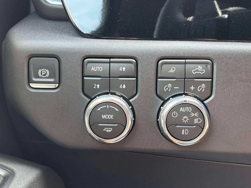 New 2026 GMC Sierra 1500 SLT w/ SLT Premium Plus Package AWD/4WD image 11