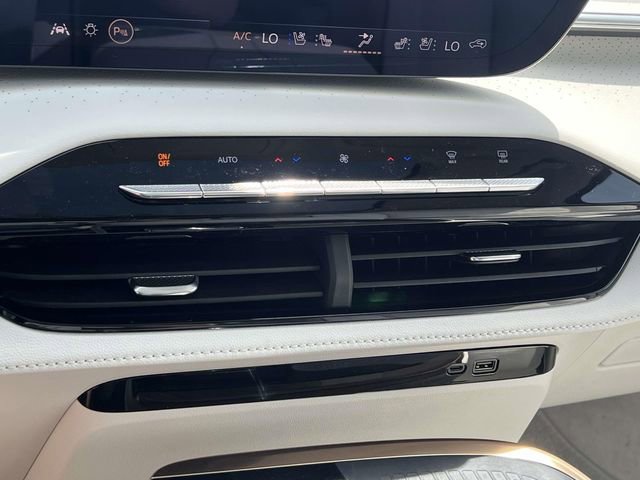 New 2026 Buick Enclave Avenir w/ Super Cruise Package AWD/4WD image 22