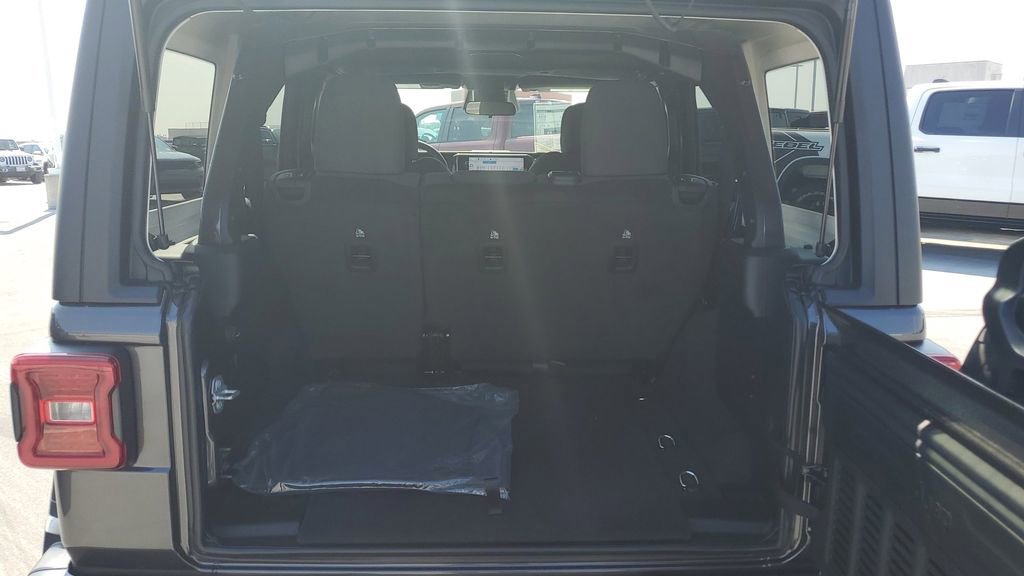 New 2025 Jeep Wrangler Sport S image 9