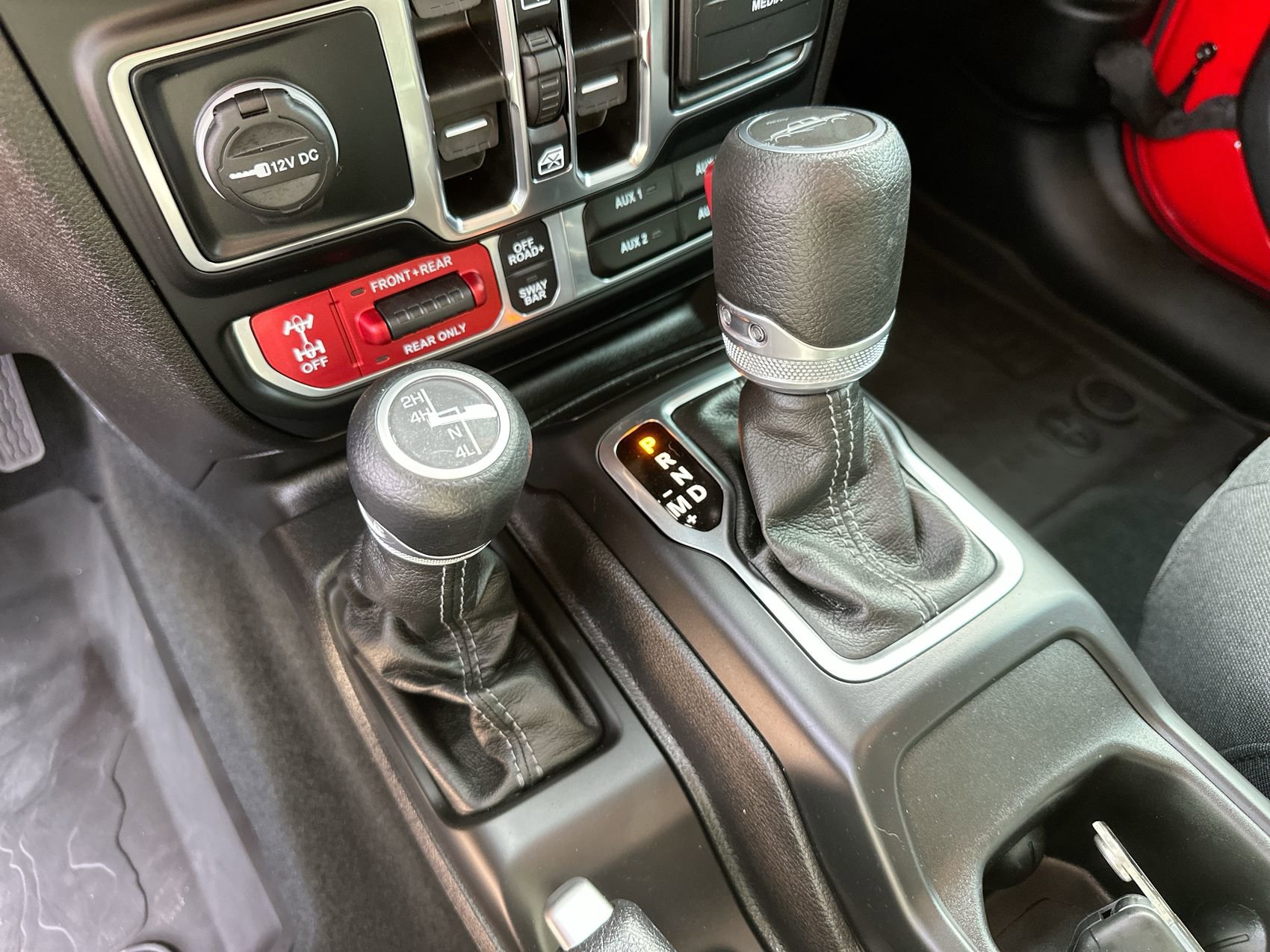 Used 2024 Jeep Gladiator Rubicon w/ Safety Group image 19