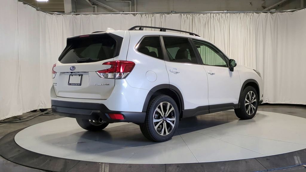 Used 2022 Subaru Forester Limited image 10