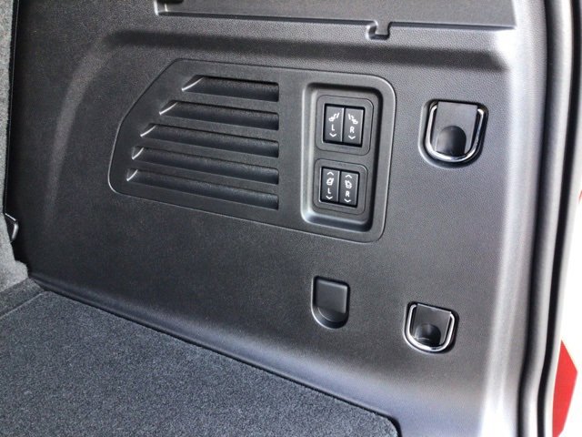 New 2026 Chevrolet Traverse RS w/ LPO, Floor Liner Package image 30