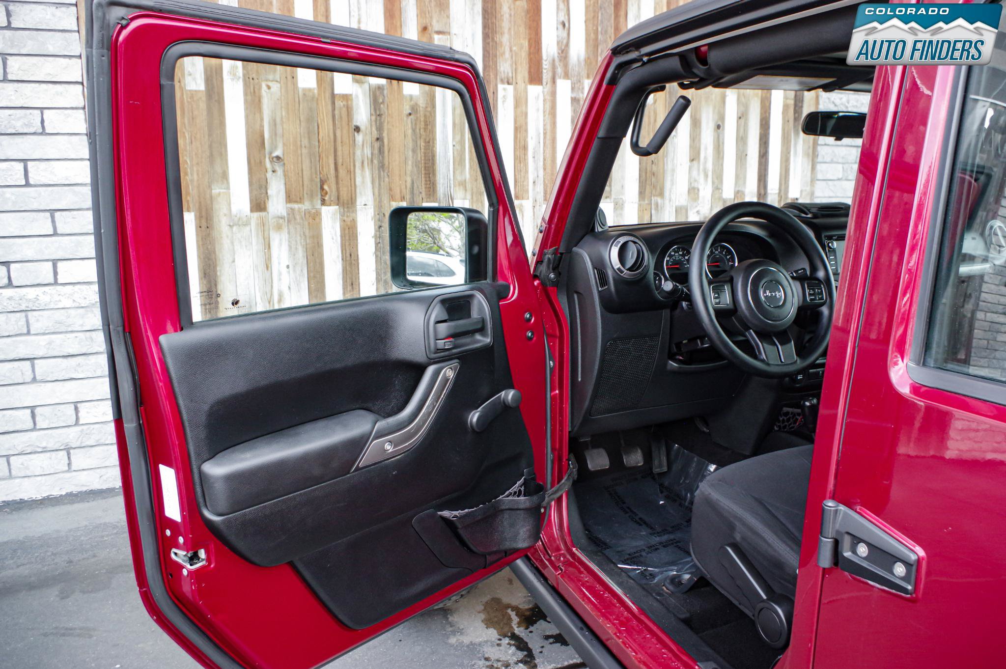 Used 2013 Jeep Wrangler Unlimited Sport w/ Max Tow Pkg AWD/4WD image 10