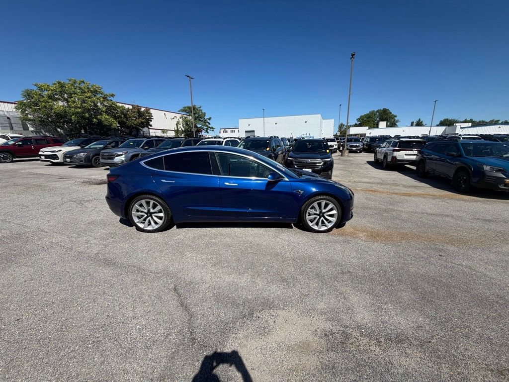Used 2019 Tesla Model 3 Long Range AWD/4WD image 2