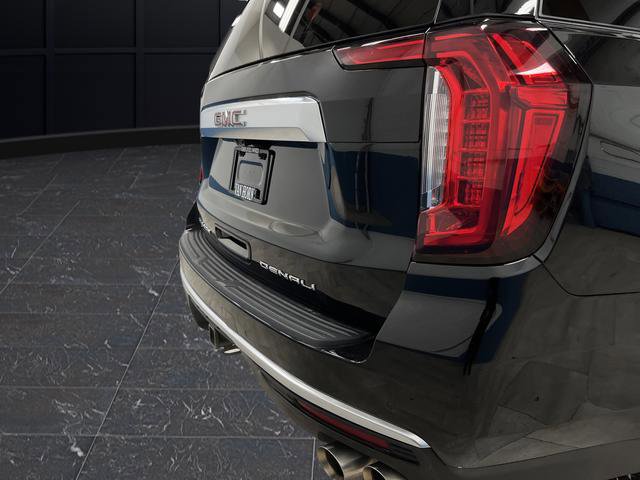 Used 2023 GMC Yukon Denali w/ Denali Reserve Package image 37