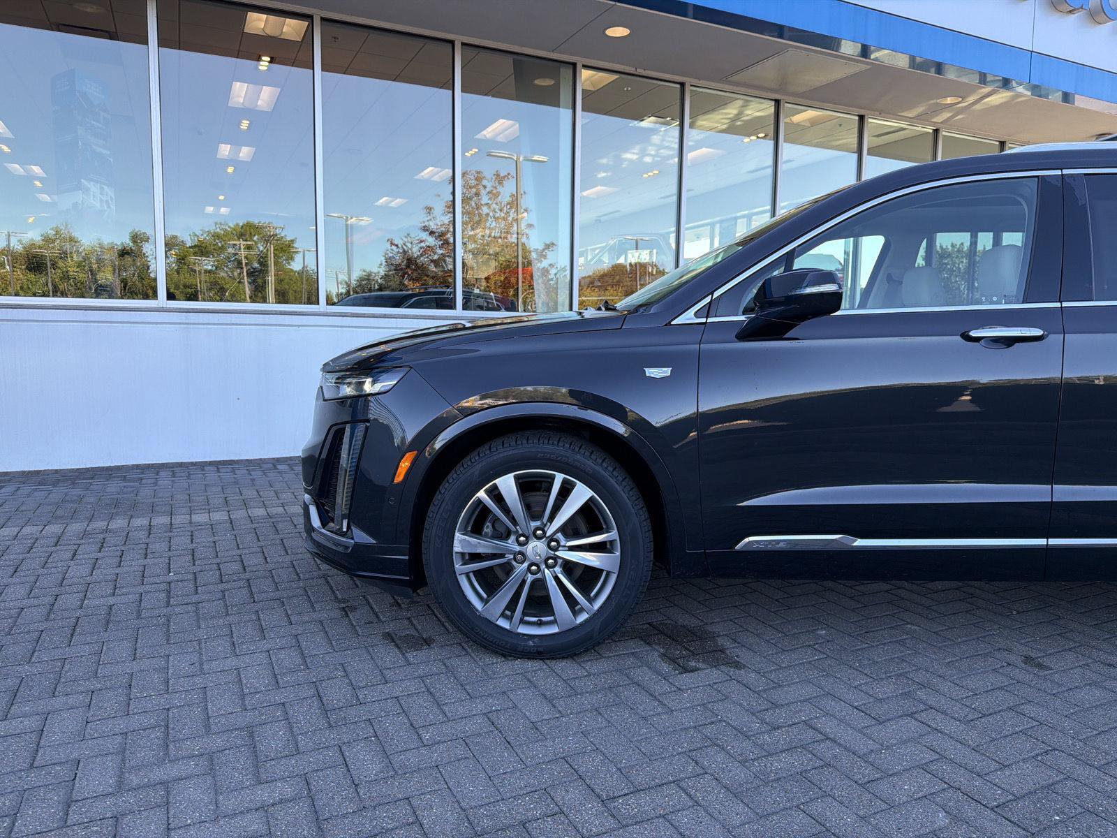 Used 2020 Cadillac XT6 Premium Luxury FWD image 9