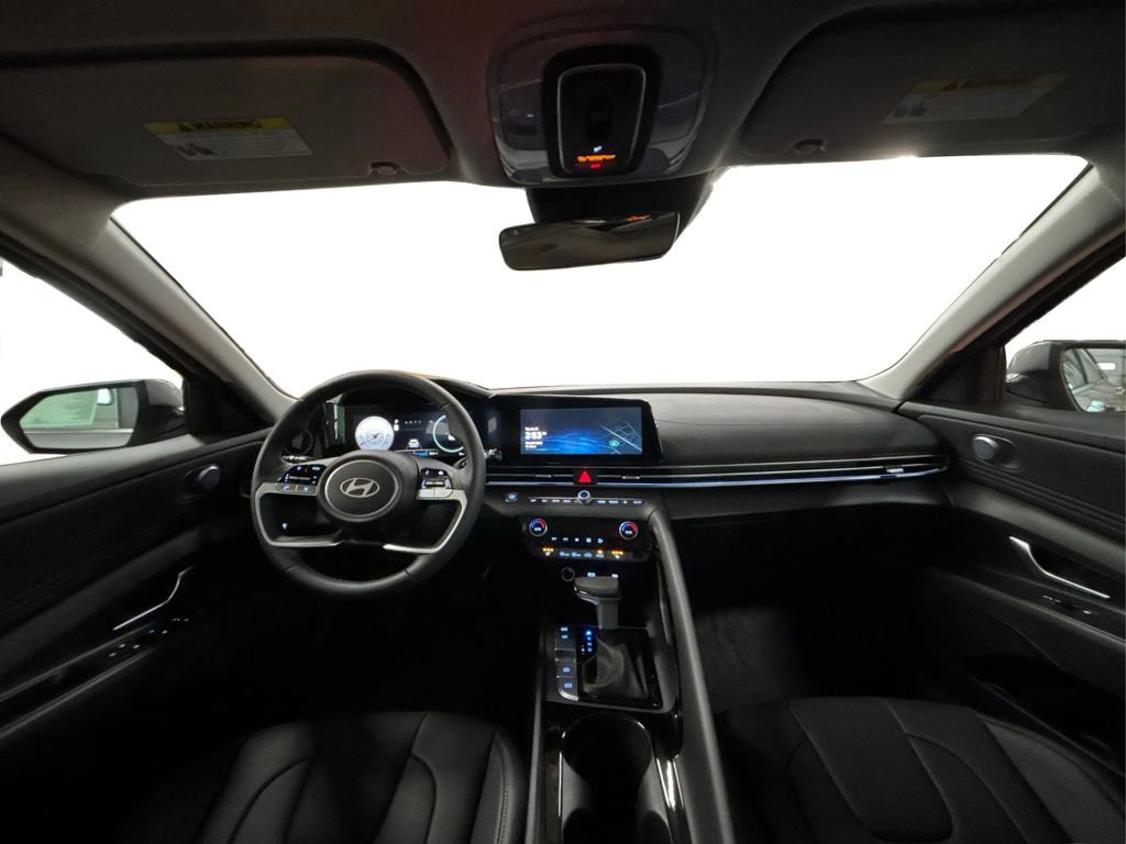 New 2026 Hyundai Elantra Limited FWD image 19