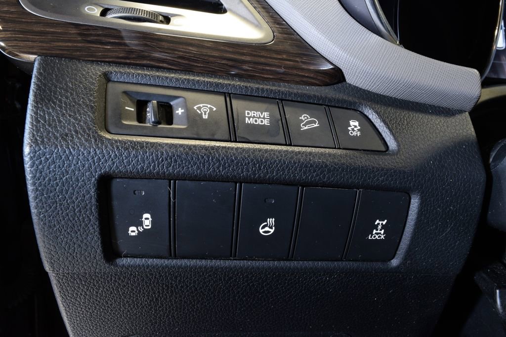 Used 2017 Hyundai Santa Fe Sport AWD/4WD image 18
