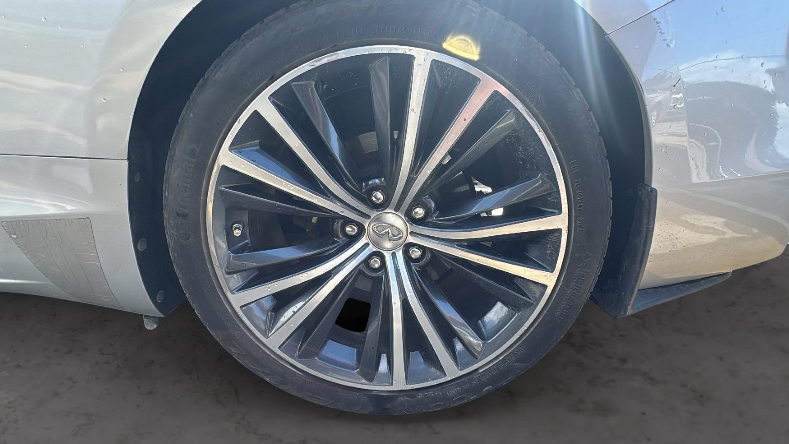 Used 2017 INFINITI Q60 3.0t w/ Premium Plus Package 3.0T RWD image 19